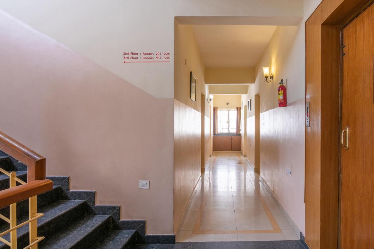 Oyo 10478 Raj Residency Hotel Бангалор Екстериор снимка