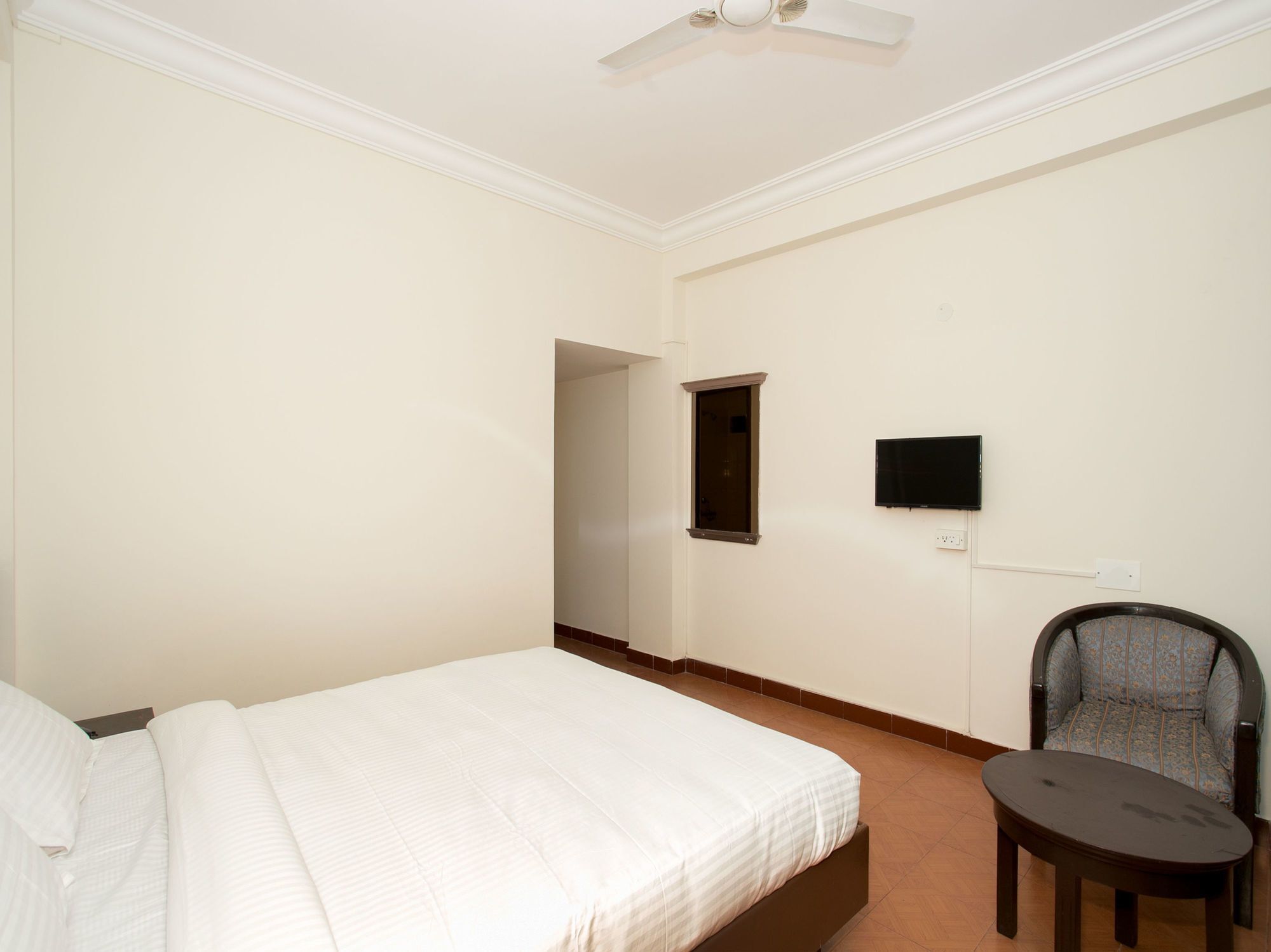 Oyo 10478 Raj Residency Hotel Бангалор Екстериор снимка